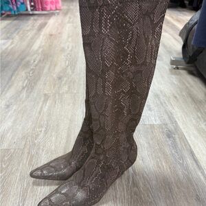 Donald Pliner Brown Snakeskin Knee-High Boots Size 7.5